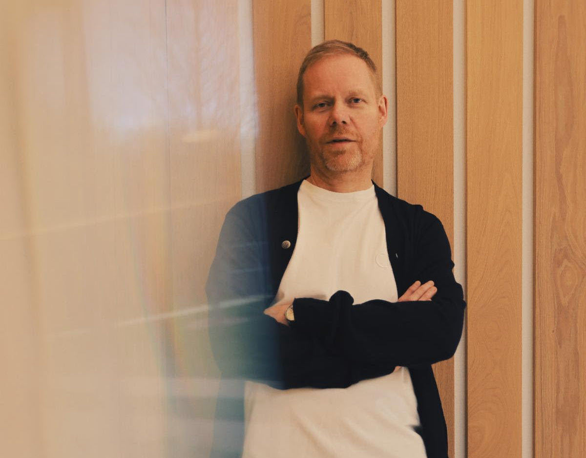 Max Richter announces new album & world tour, shares “Movement, Before All Flowers”