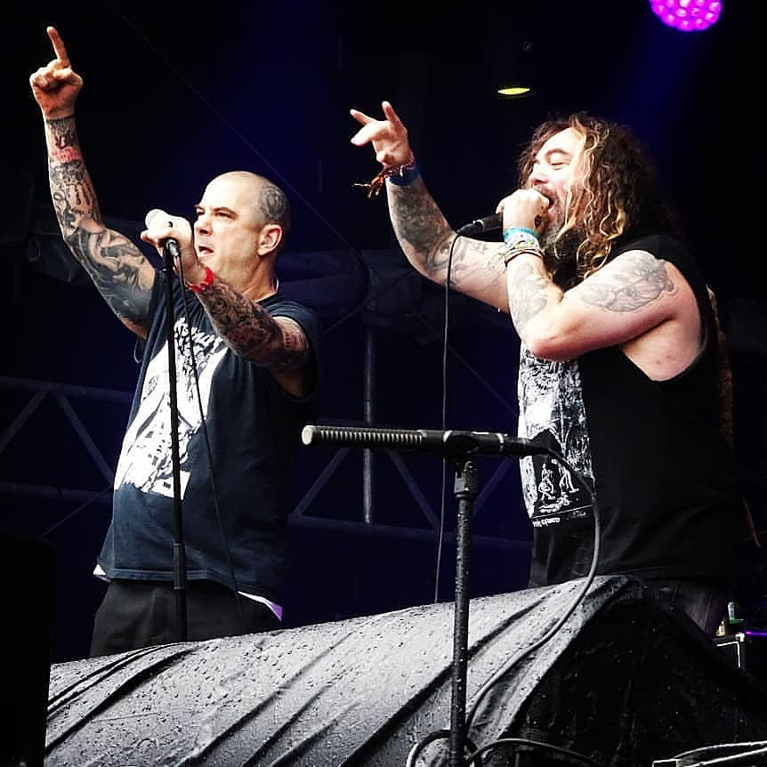 watch Phil Anselmo play Pantera songs with Max Cavalera & Satyr in Europe