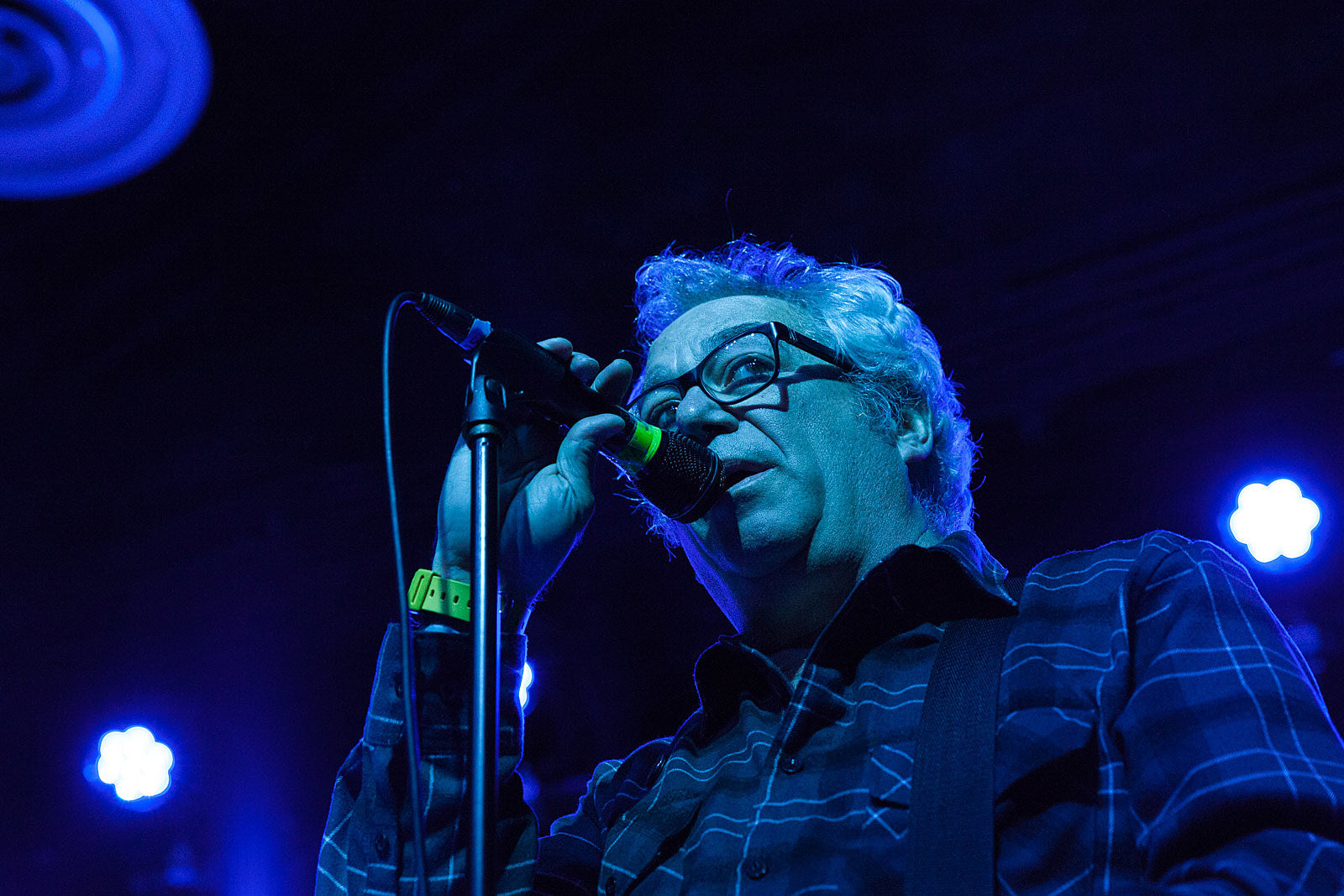 mems of Minutemen, Runaways, Redd Kross, Adolescents & tons of other punk vets team for COVID-19 benefit single