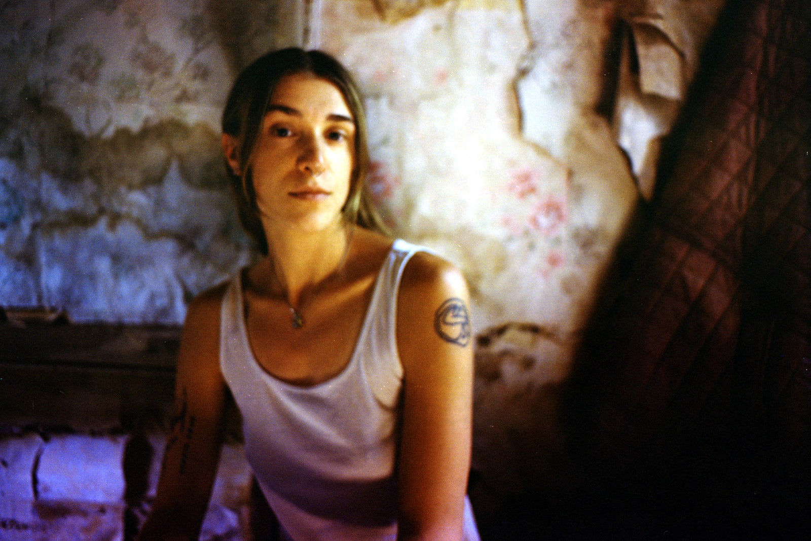 Merce Lemon announces new LP & shows, shares “Backyard Lover”
