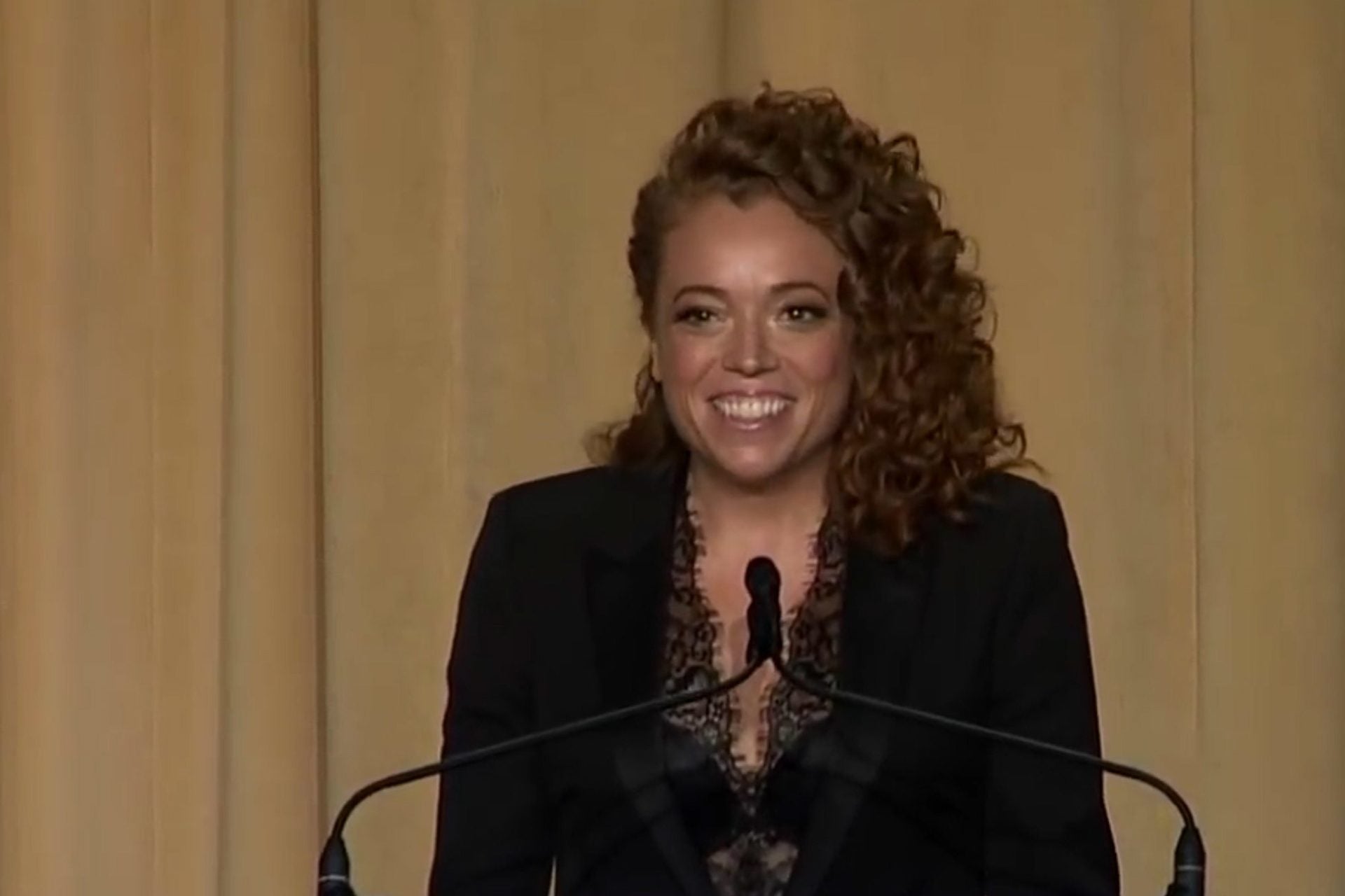 Michelle Wolf roasts everyone at the White House Correspondents’ Dinner (watch)