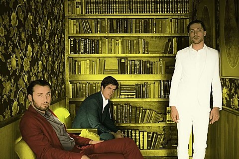 Mini Mansions (mem QOTSA) released a new album ft. Brian Wilson & Arctic Monkeys’ Alex Turner, touring (dates, videos)