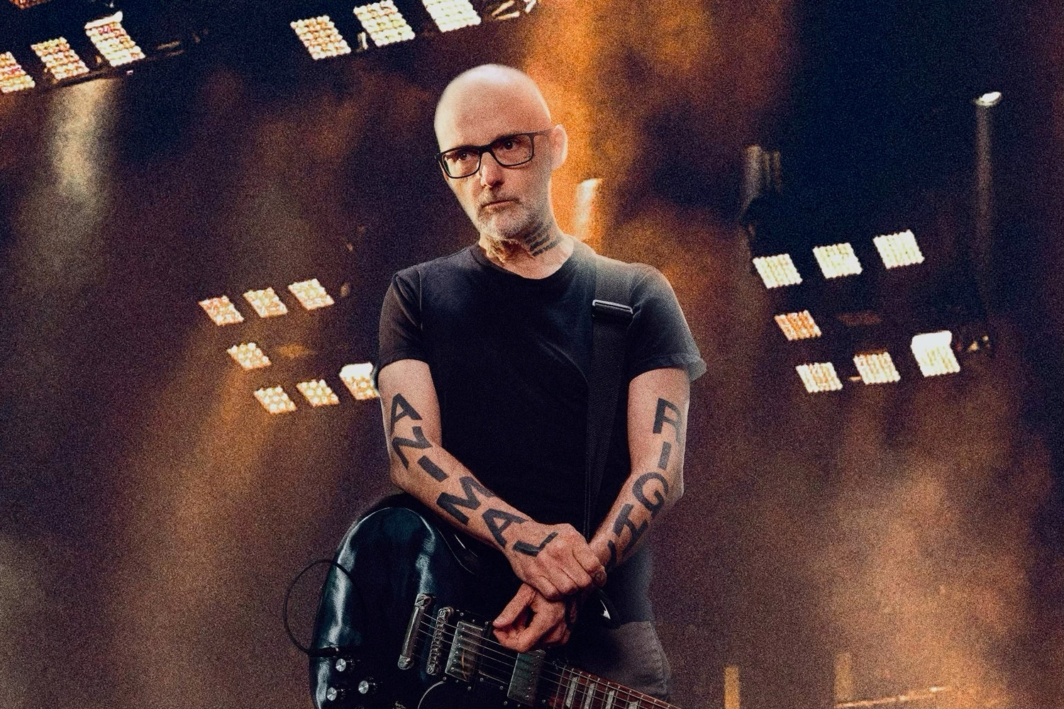Moby announces ‘Play’ 25th anniversary tour & new album (listen to “Dark Days” ft Lady Blackbird)
