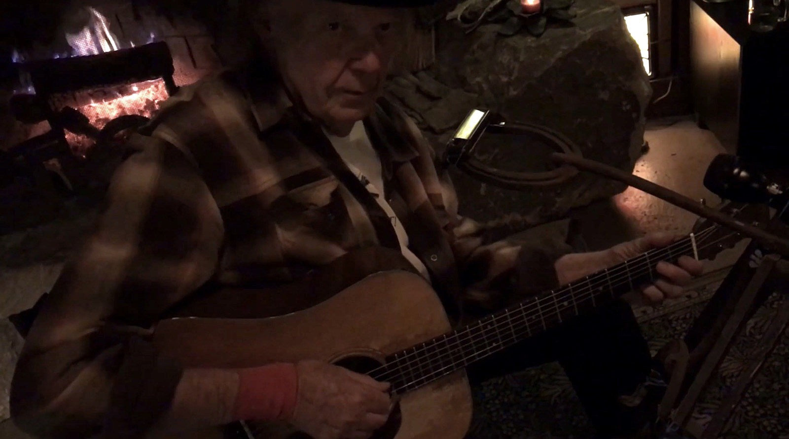 watch Neil Young play “Helpless,” “I Am A Child,” “Already One”  & more in new Fireside Session