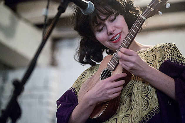 Basia Bulat and Nellie McKay played the Chris La Putt photo show opening reception (pics)