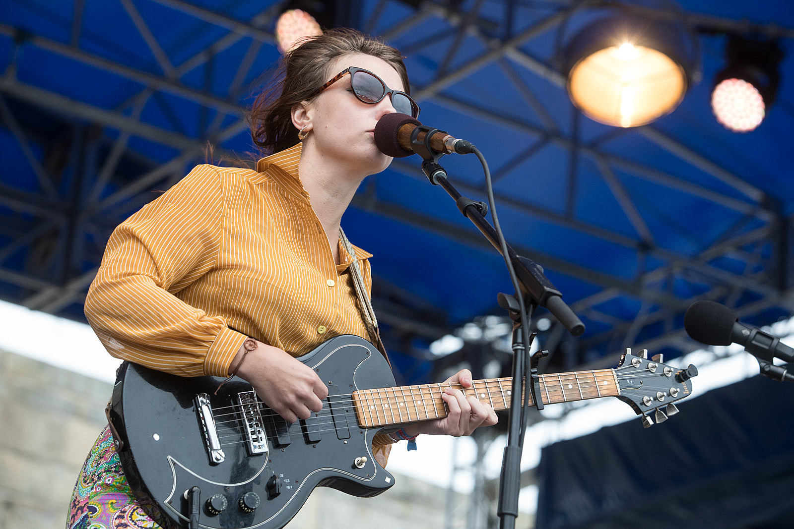 Angel Olsen brought out Jim James @ Newport Folk Fest (video), announces Town Hall & Brooklyn Steel shows