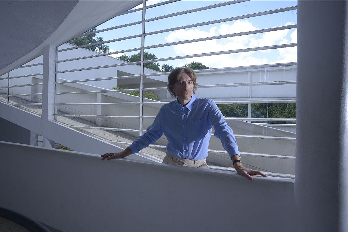 Air’s Nicolas Godin preps new solo LP, shares “The Border”