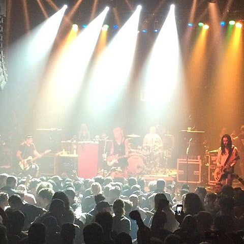 watch NOFX tell a “hipster” / “beardo” he has no business being at their show, offer him $100 to leave