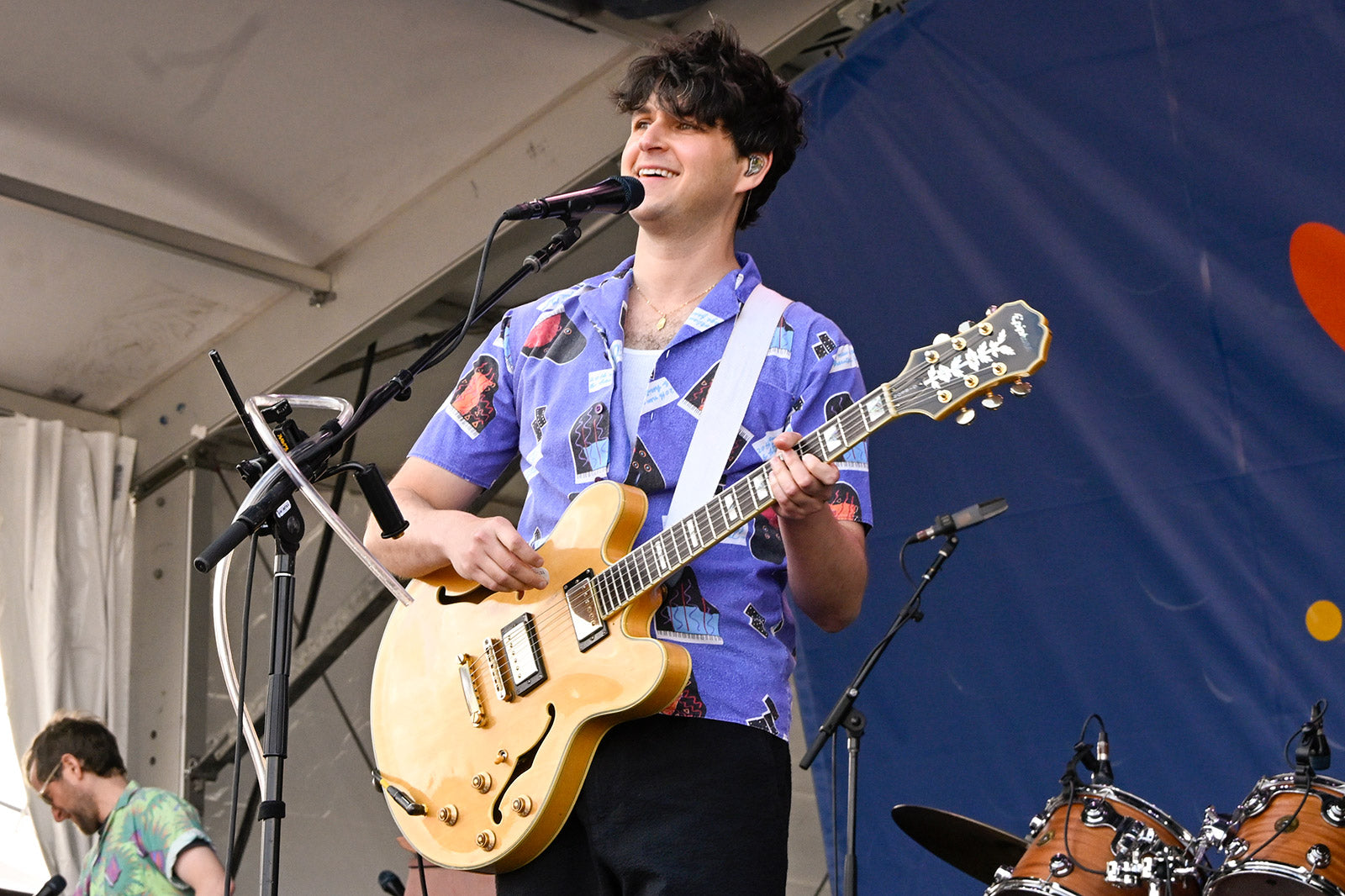 Vampire Weekend played “Hot To Go!”, and the memes followed