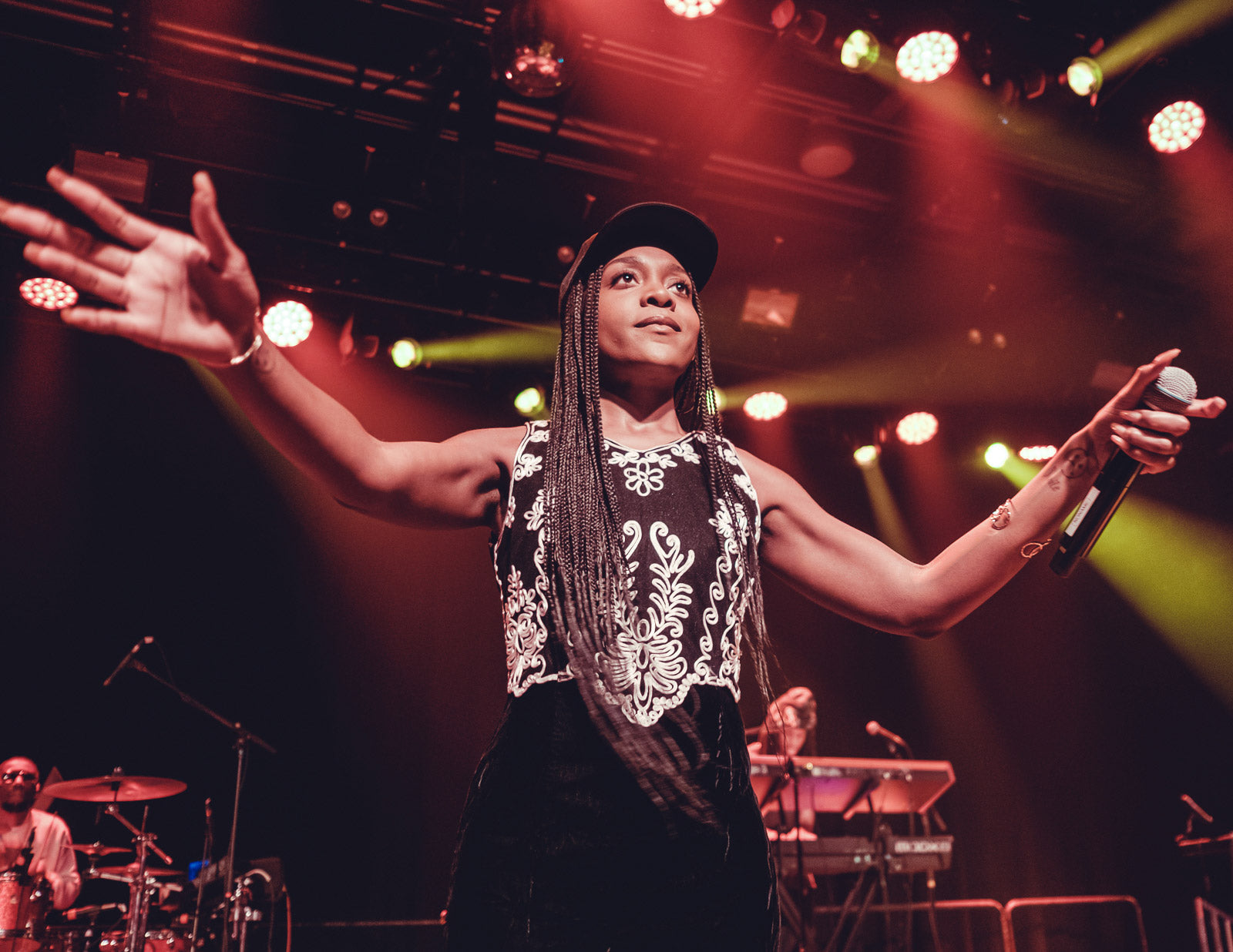 Noname played Brooklyn Steel with STOUT (pics, video)