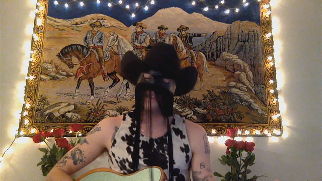 Orville Peck paid tribute to Kenny Rogers, covered “Islands in the Stream” (watch)