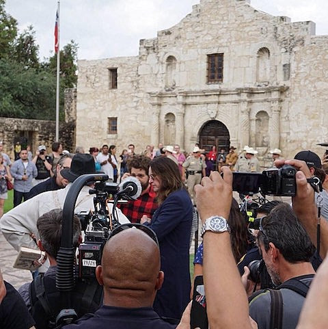 Ozzy Osbourne officially apologizing to TX for peeing on the Alamo, as part of new History Channel series