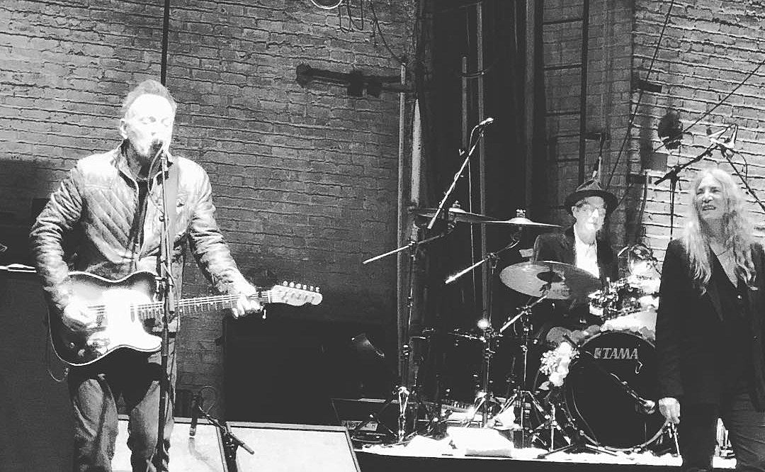 Patti Smith brought out Michael Stipe & Bruce Springsteen at Beacon Theatre (watch)