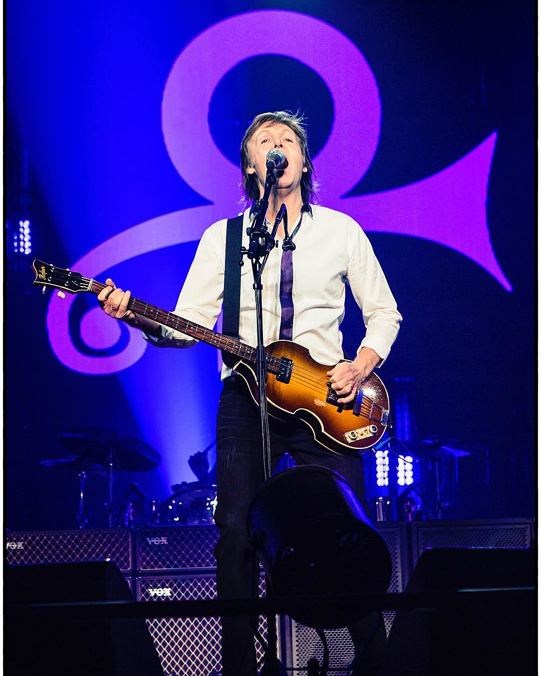 Paul McCartney pays tribute to Prince in Minneapolis (video, setlist, tour dates)