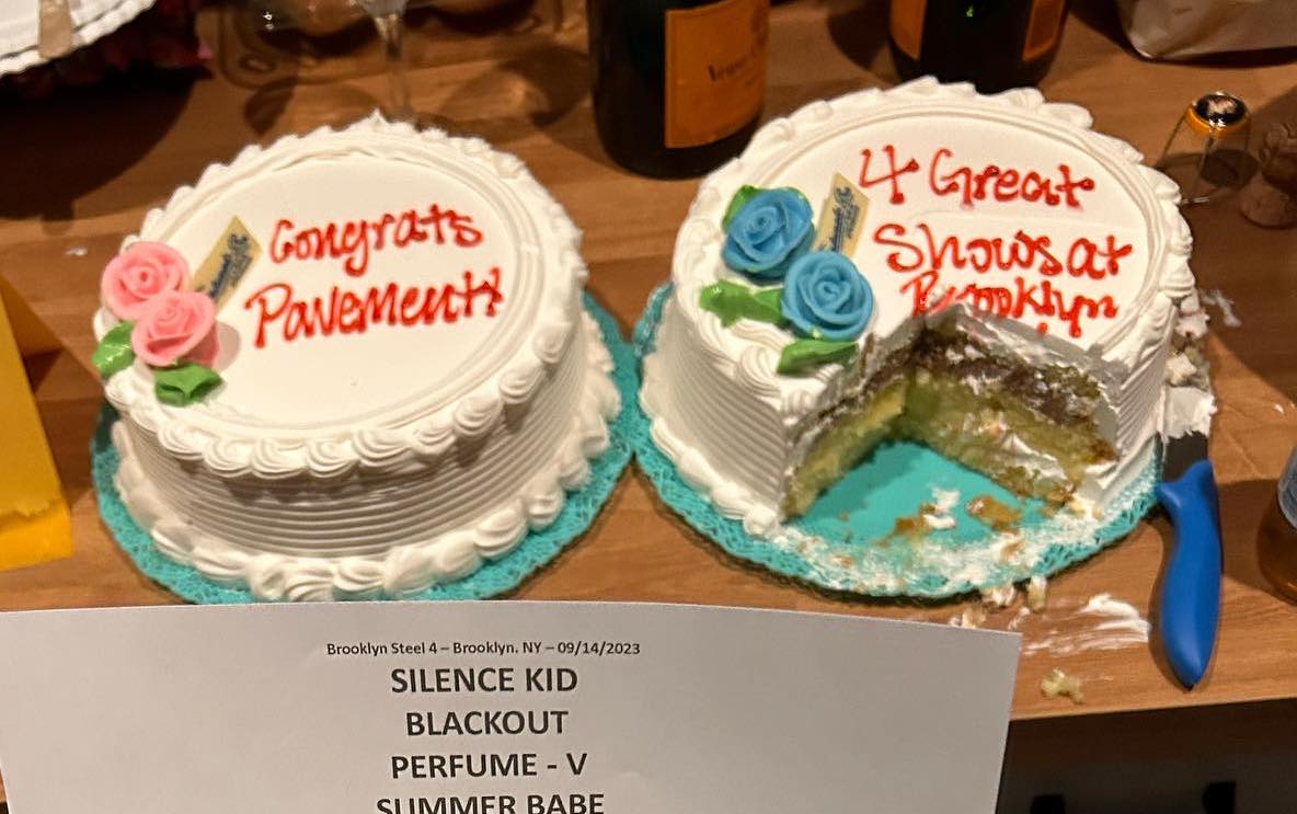 Pavement wrapped up their Brooklyn Steel run with hits, deep cuts, good vibes & cake (Night 4 review, setlist)