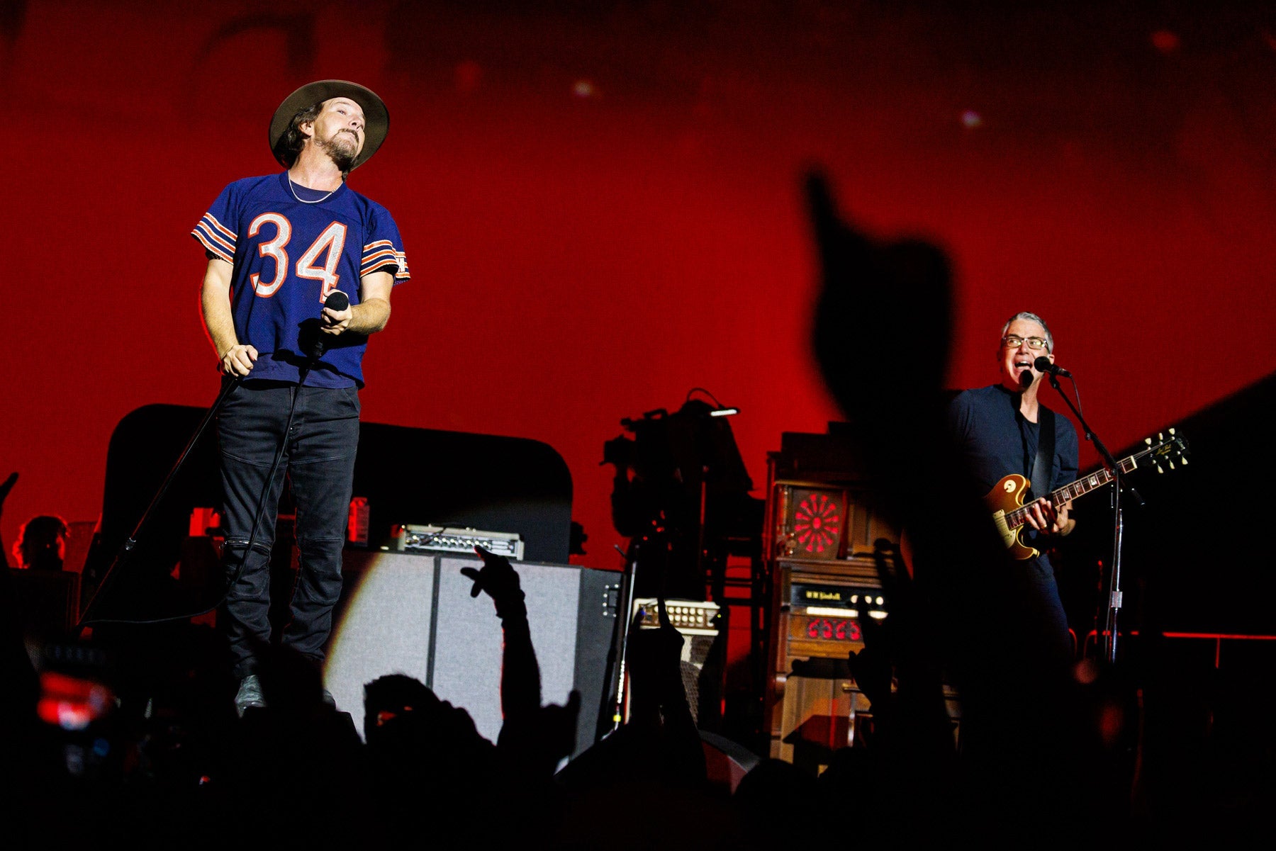 Pearl Jam began Philly run at Wells Fargo Center (pics, video, setlist)