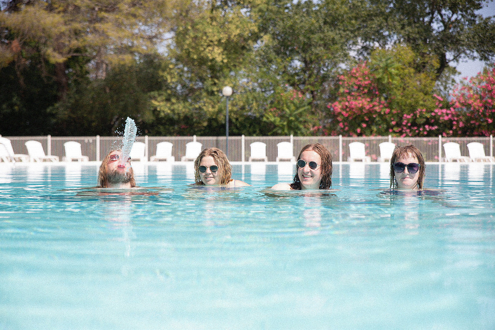 watch Penelope Isles’ “Round” video; North American tour starts soon