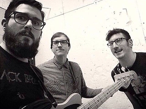 Pet Symmetry share 2 songs from debut LP; The Progress streaming discography; Dowsing and Free Throw touring