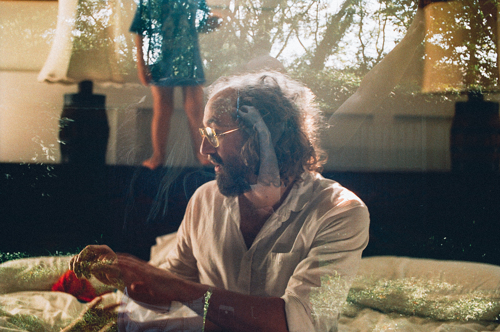 Phosphorescent shares “C’est La Vie No. 2”; new album out this week
