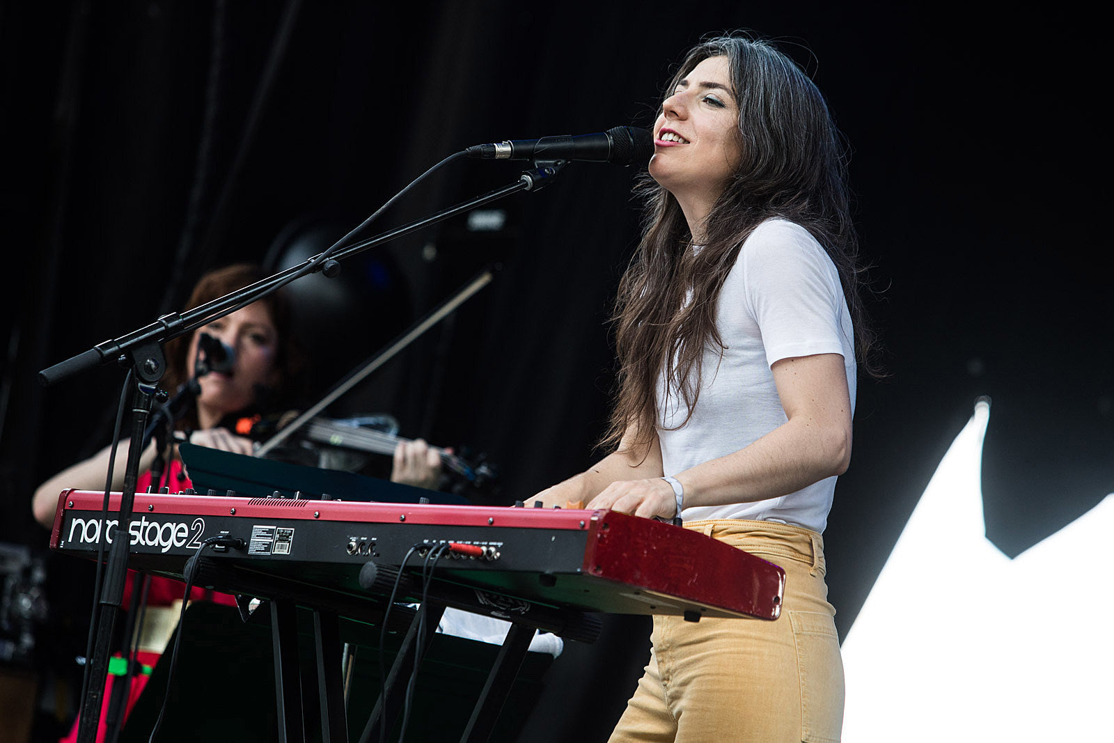 Julia Holter, L’Rain, Armand Hammer, Chanel Beads & more playing “Picture a Wave” in Brooklyn