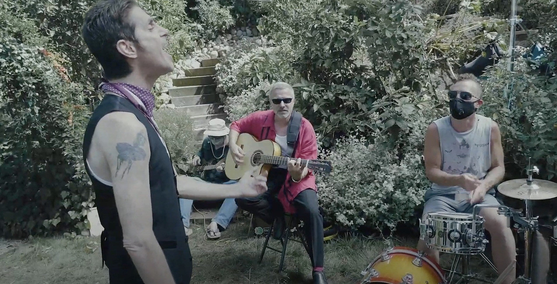 Watch Porno For Pyros’ reunion set (with Mike Watt) from the Lollapalooza livestream