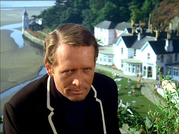 Festival No. 6 takes place in Portmeirion (“The Village” in ‘The Prisoner’): lineup/tix