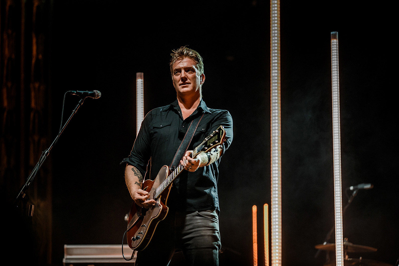 Queens of the Stone Age & Run the Jewels played a holiday show in Chicago (pics)