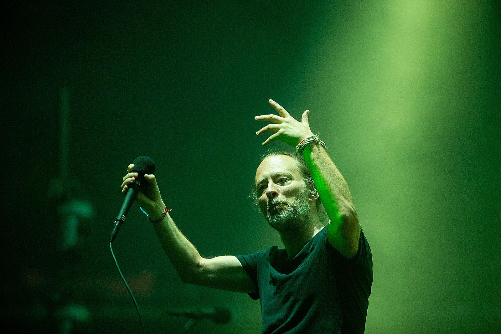 Radiohead respond after ICE uses “Let Down” in a video: “go fuck yourselves”
