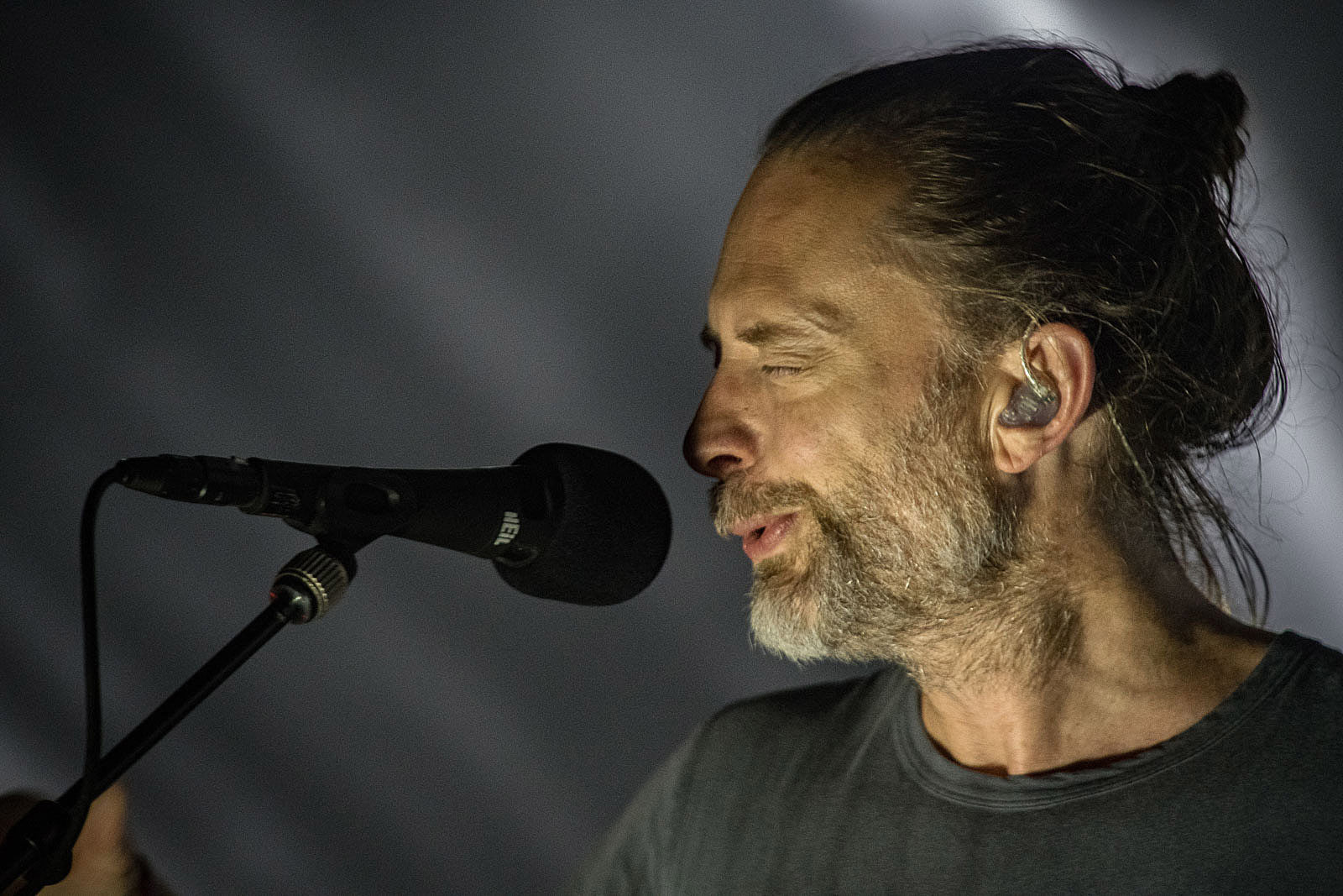 Radiohead postpone shows due to Thom Yorke’s throat infection