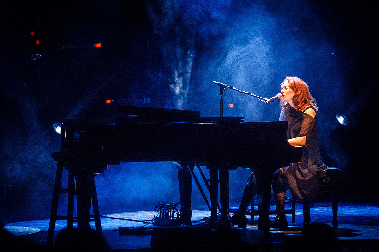Regina Spektor shines solo at College Street (pics, setlist, review)