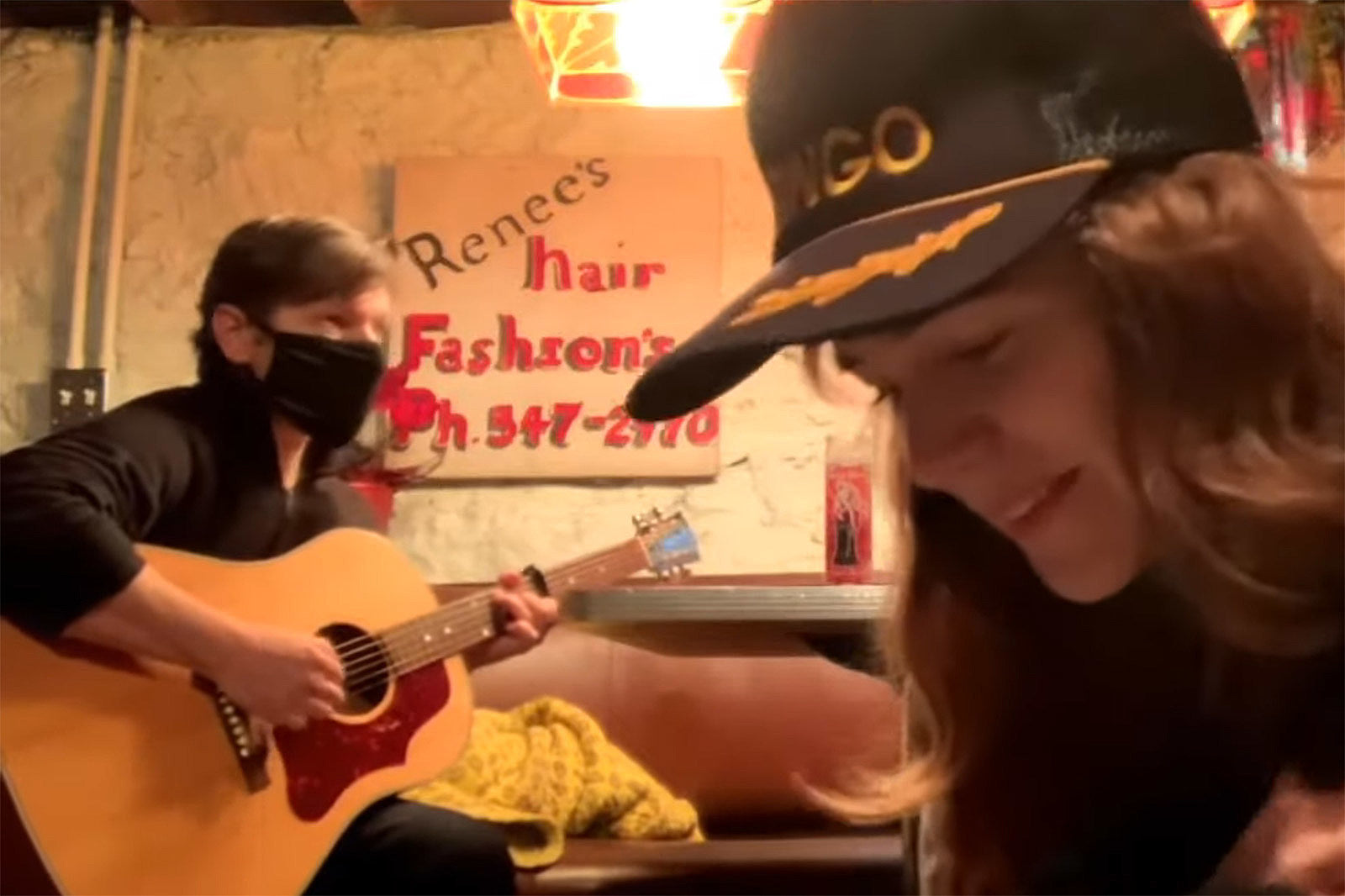 Jenny Lewis & Blake Sennett reunited to play a Rilo Kiley song (watch)