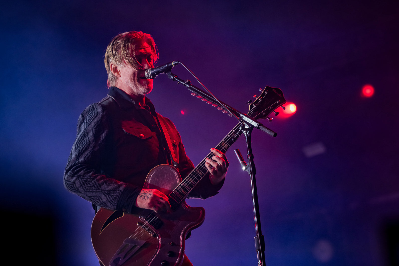 Queens of the Stone Age cancel European tour; Josh Homme to undergo emergency surgery