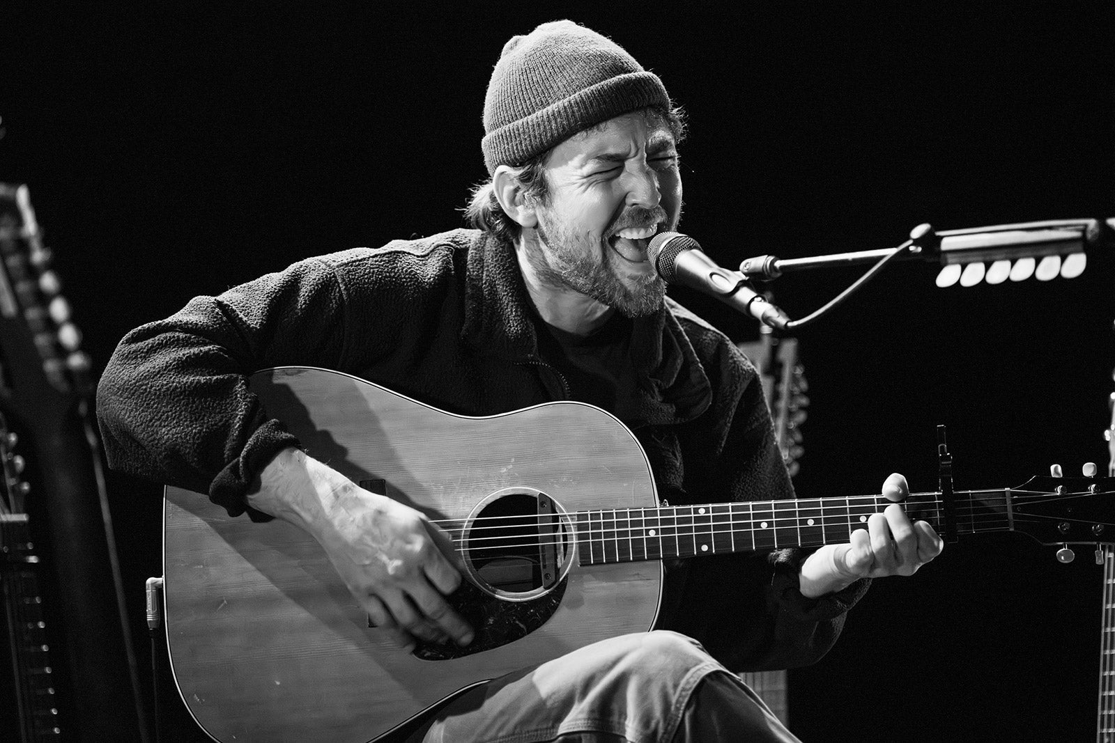 Watch Robin Pecknold cover Joni Mitchell, Judee Sill, Karen Dalton, Elliott Smith & more in NYC