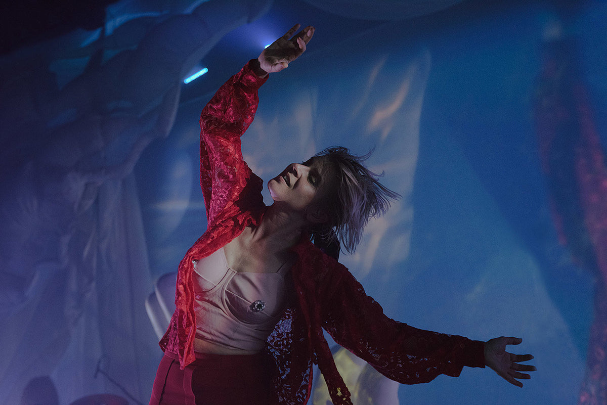 Robyn’s US tour begins soon – ENTER TO WIN tix to all 4 dates! ++ exclusive pics