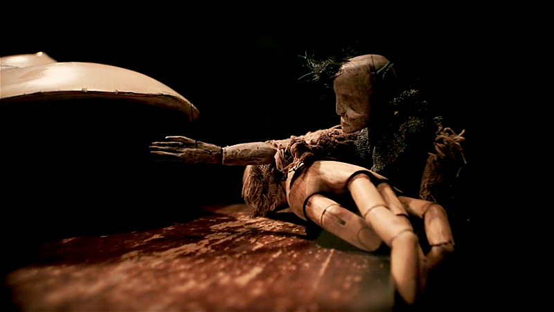 Lawrence Rothman shares video for Kim Gordon collaboration, touring with Tei Shi