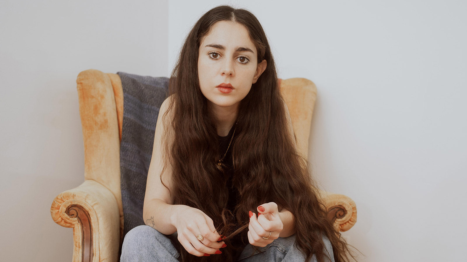 Samia shares “Lizard,” announces North American tour with Raffaella