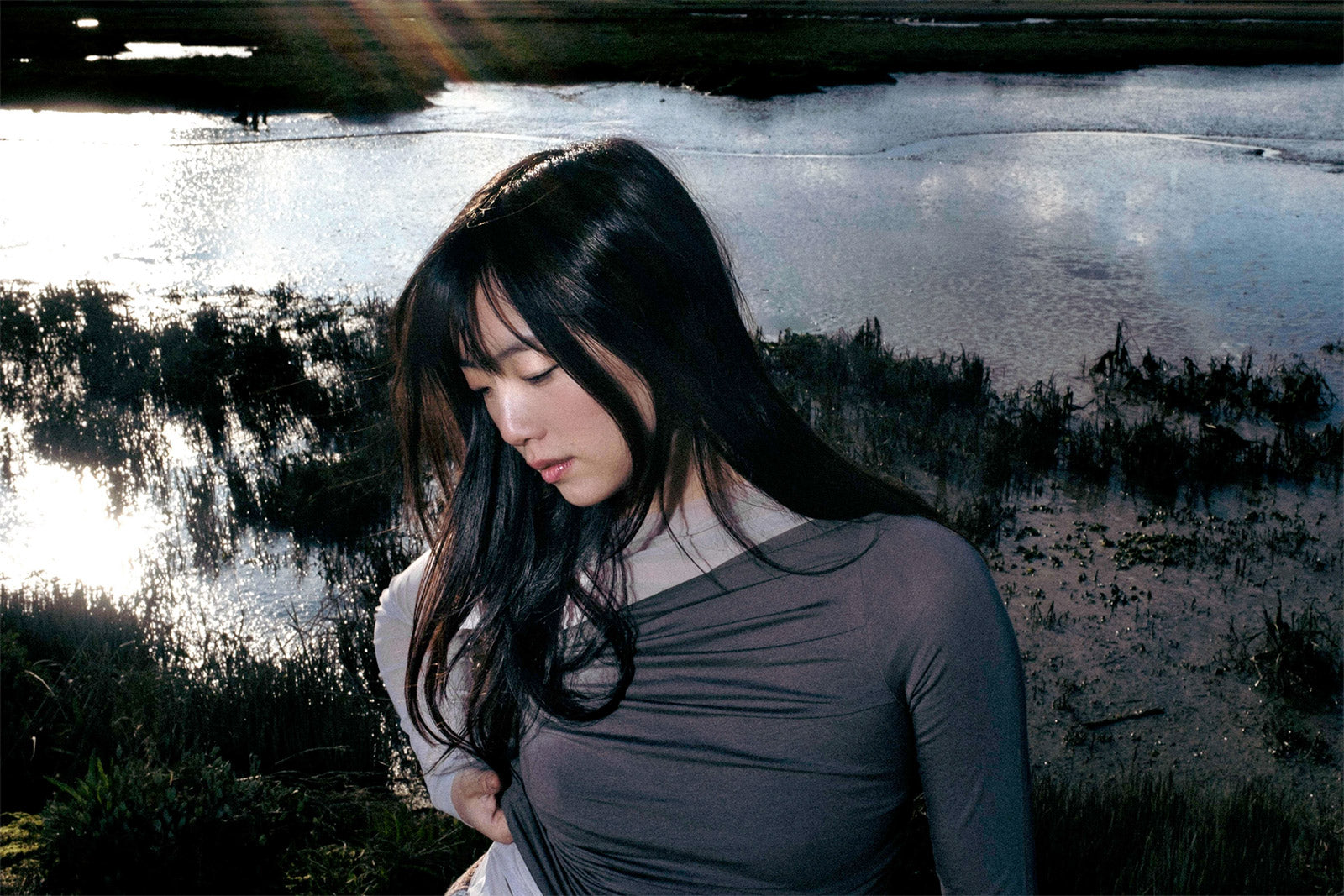 Sarah Kinsley announces debut LP & tour, shares “Last Time We Never Meet Again”