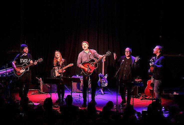 watch Ben Gibbard, Julien Baker, Craig Finn, Kevin Devine, Aaron Dessner at Frightened Rabbit tribute