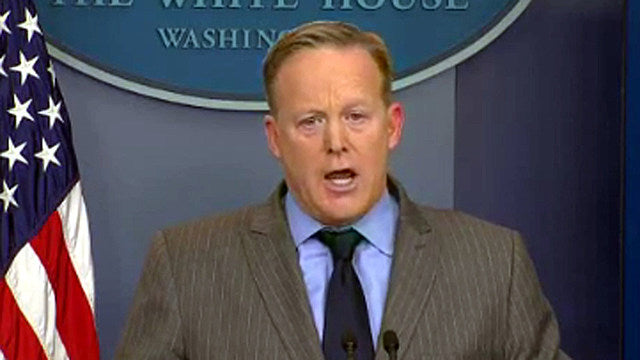 Trump Press Secretary Sean Spicer thought “Daft Funk” blew it on the 2014 Grammys