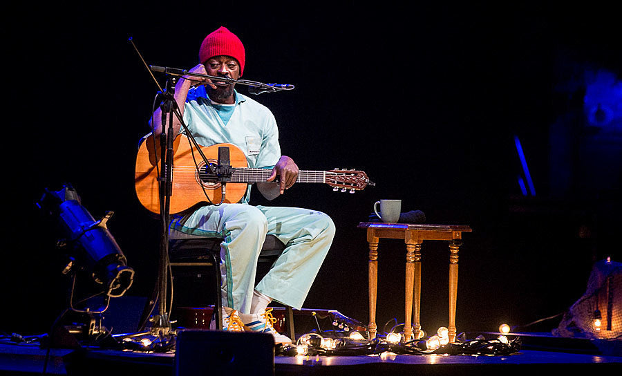Seu Jorge played Bowie for “Life Aquatic” show @ Beacon Theatre (pics, setlist)