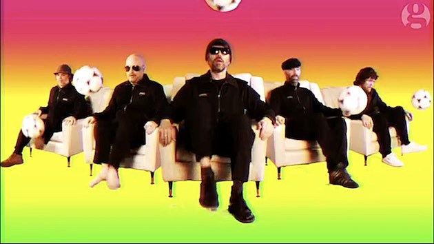 Super Furry Animals released “Bing Bong” (watch the video)