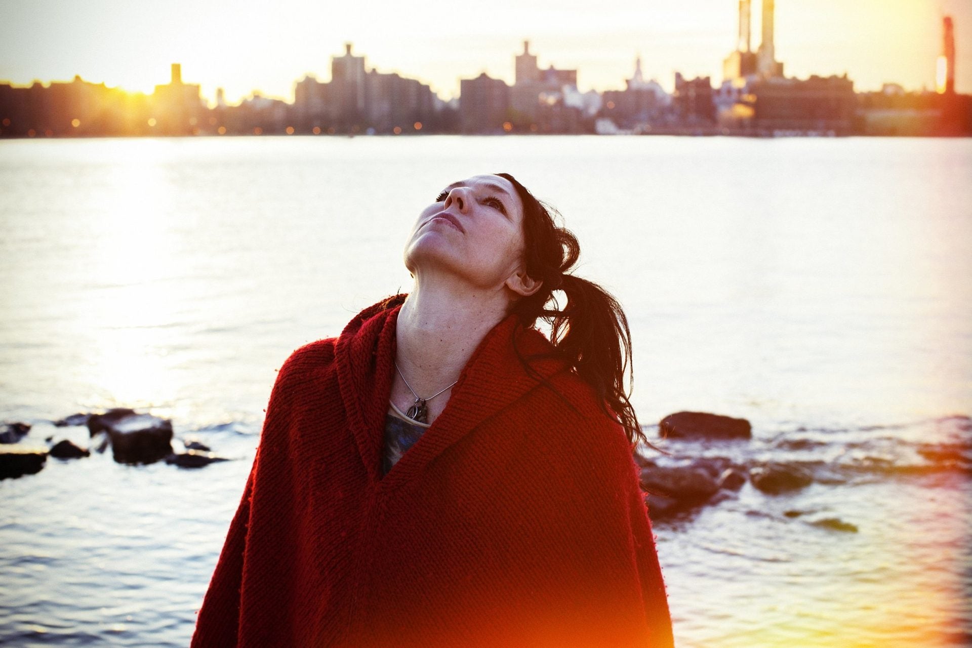 Shana Falana releasing ‘Here Comes the Wave’ (stream it), on tour now