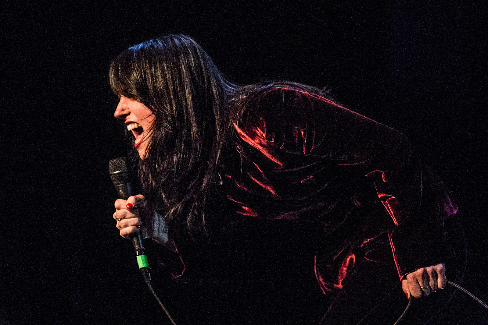 Sharon Van Etten, John Mulaney & Nilufer Yanya @ Beacon Theatre (pics, videos)