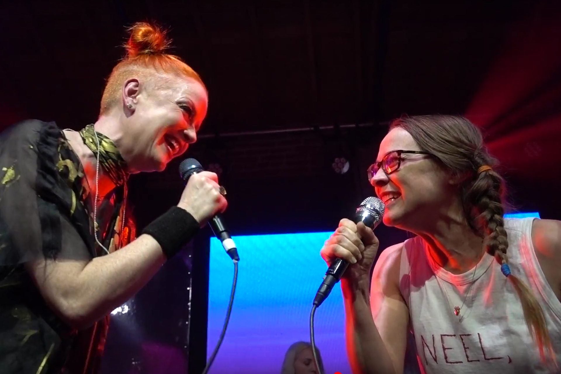 Fiona Apple & Shirley Manson covered “You Don’t Own Me” in LA (watch)