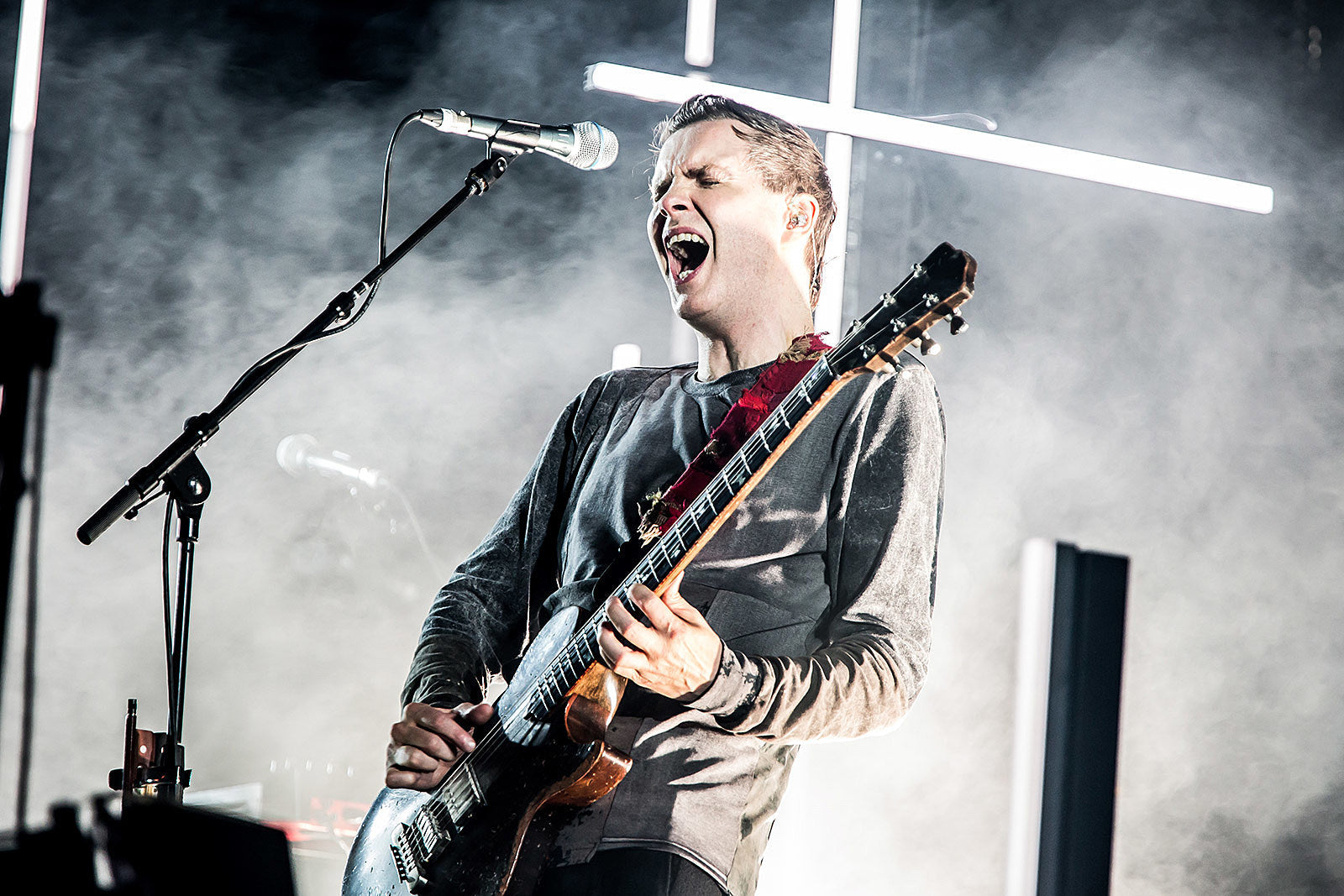 Jonsi releases new song “Mold”