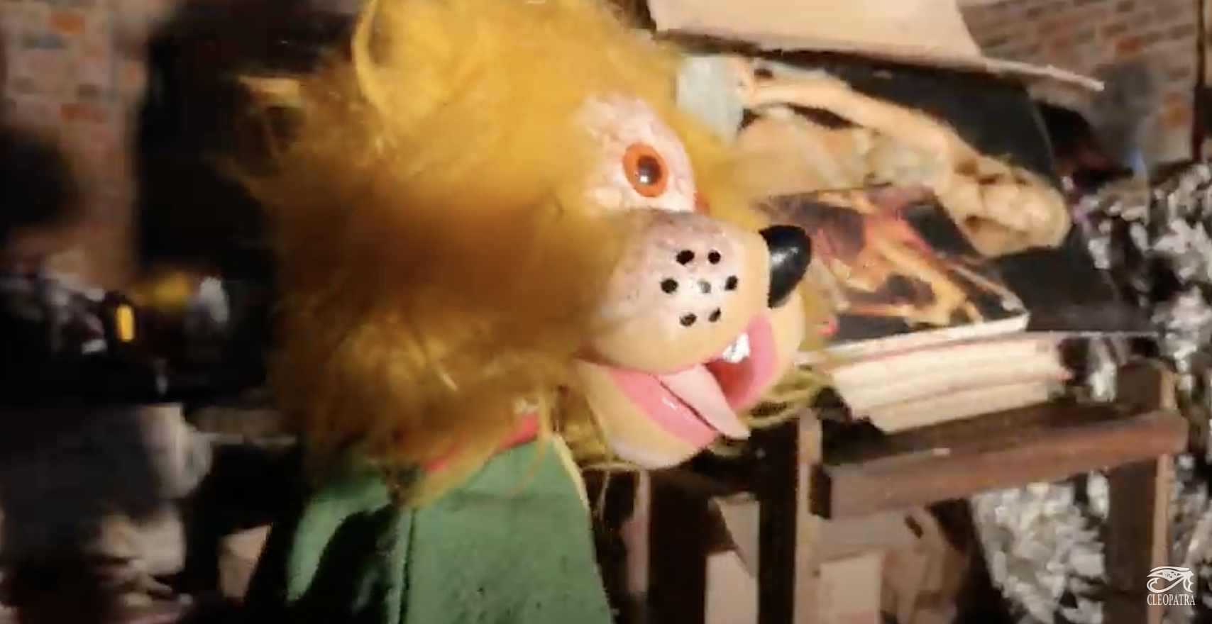 watch The Sinclairs (The Damned’s Rat Scabies + Billy Shinbone) new video