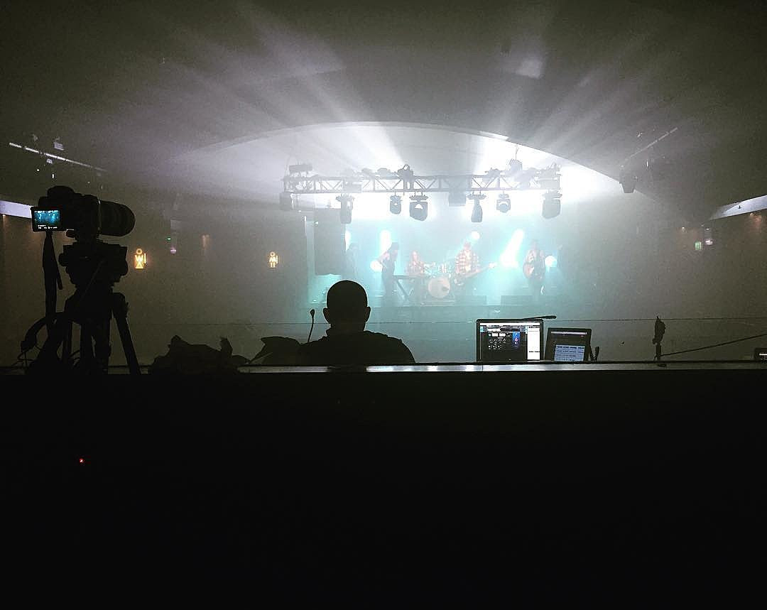 watch Slowdive play new songs and old favorites at surprise London show (full video / setlist)