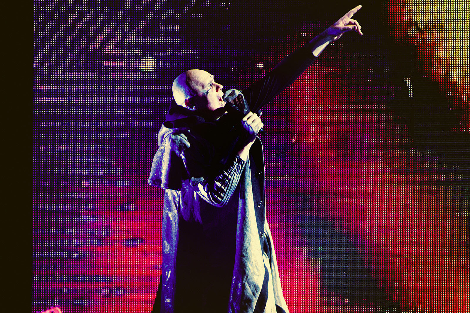 Smashing Pumpkins share new song “Silvery Sometime (Ghosts)”