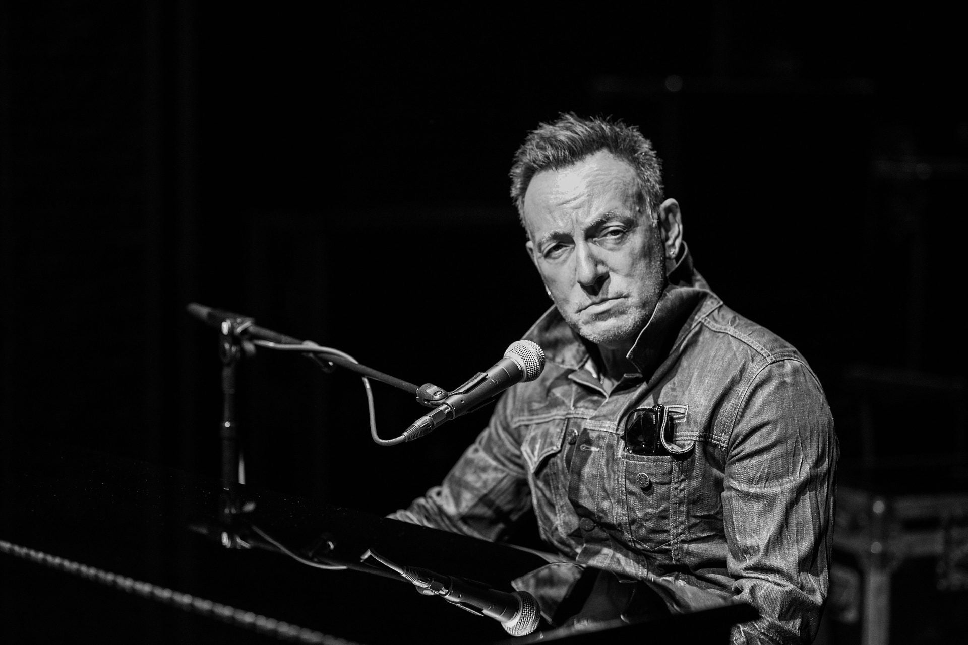 Bruce Springsteen extending Broadway run through June