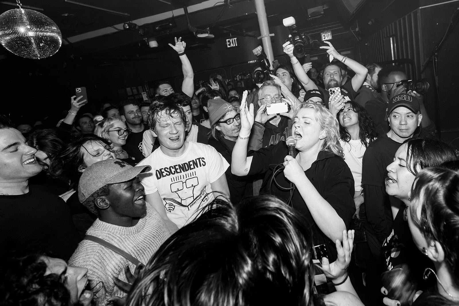 SPRINTS played Elsewhere Zone One with Slow Fiction (pics, video, setlist)